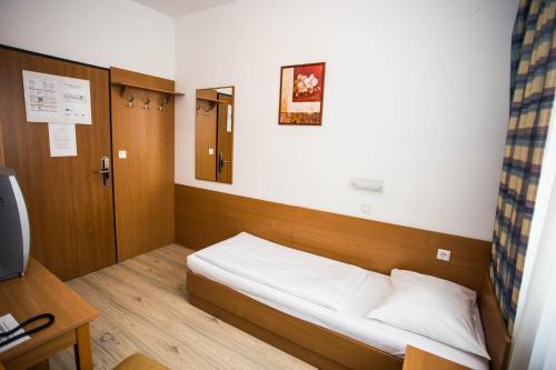 Hotel Geblergasse Вена Экстерьер фото